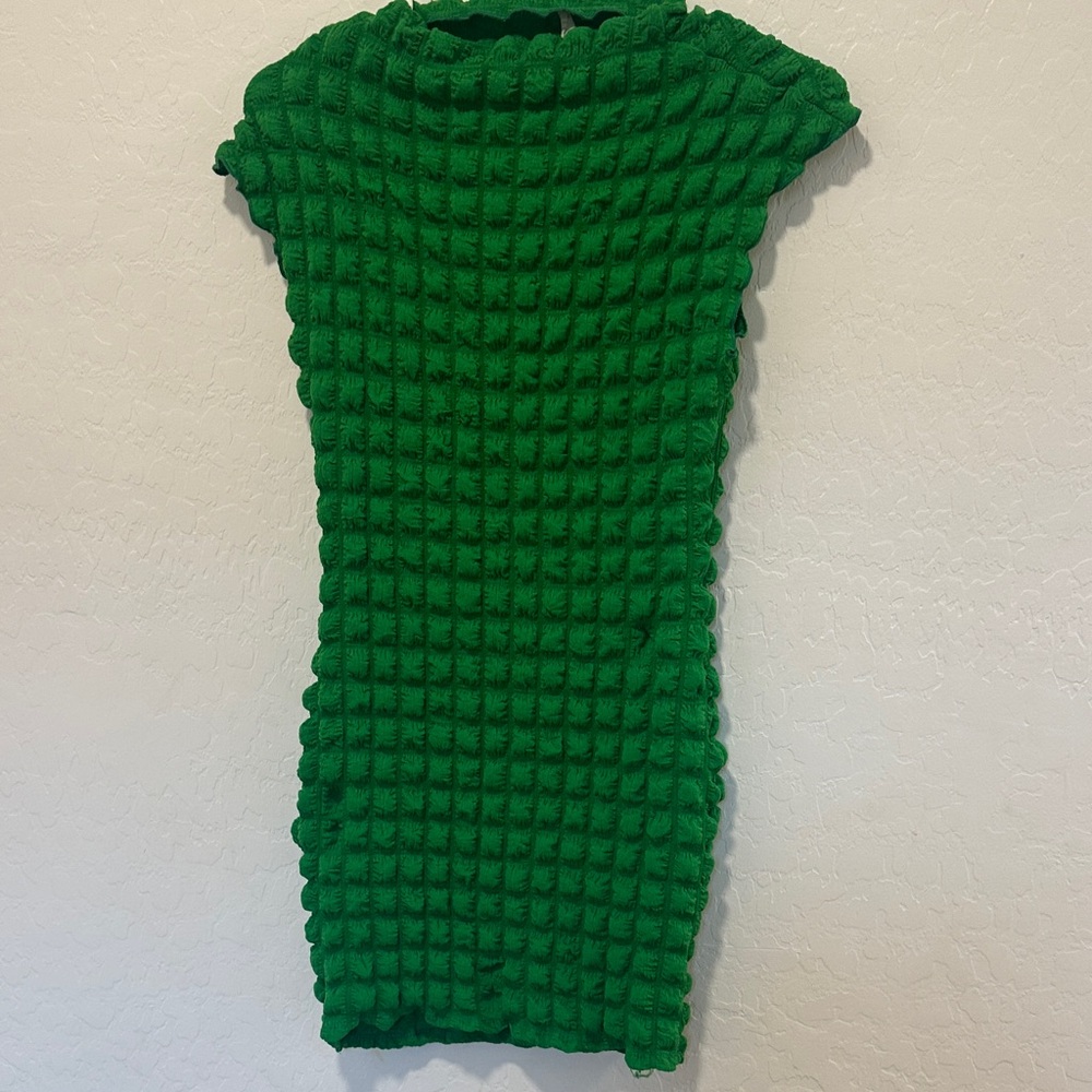 Charlotte Russe Emerald Textured Dress size small green square crew neck popcorn